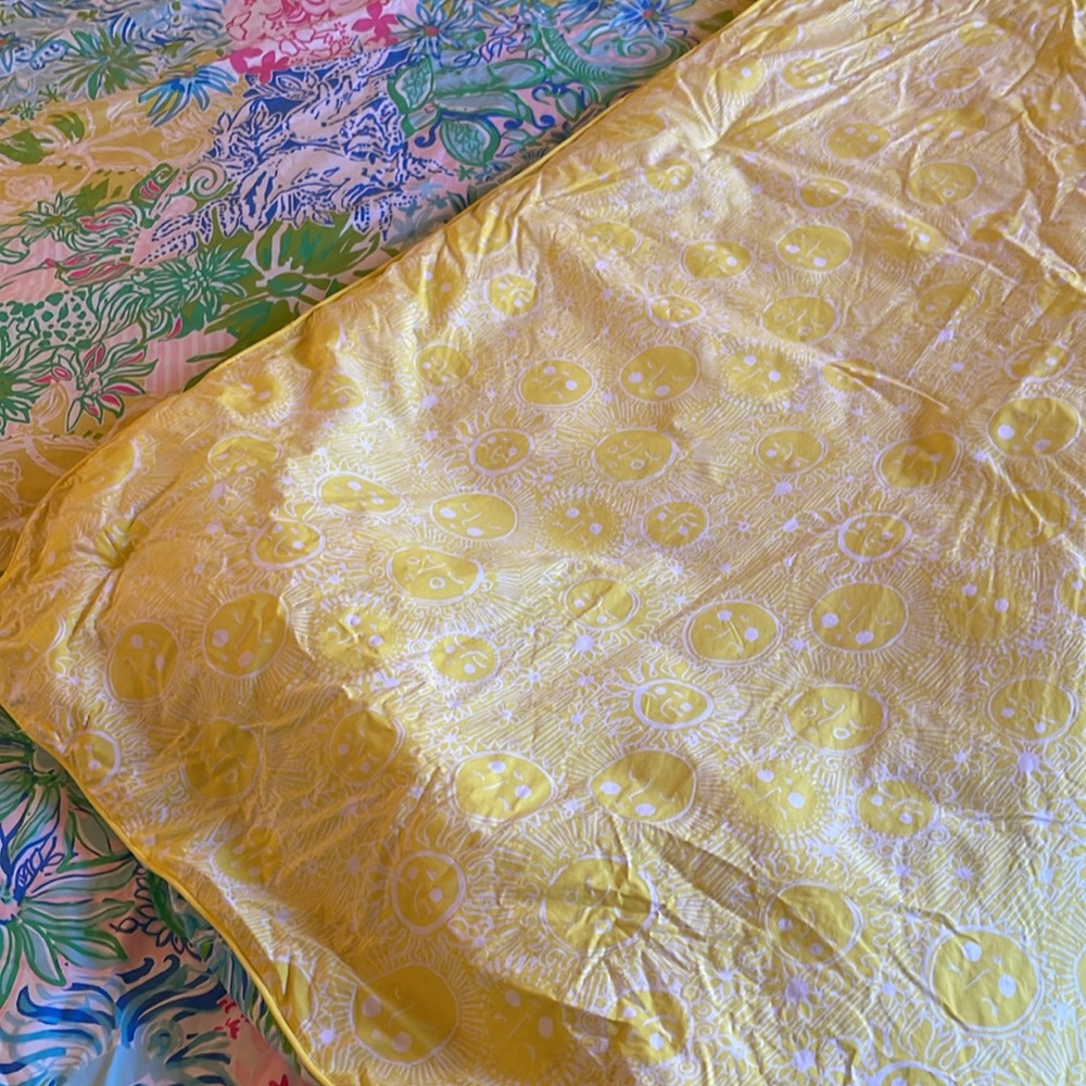 Lilly Pulitzer for Pottery Barn  Full / Queen Comforter Set  Cheek to Cheek - Picture 4 of 11